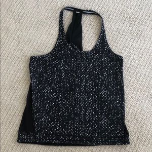 Mesh back black and white print workout top